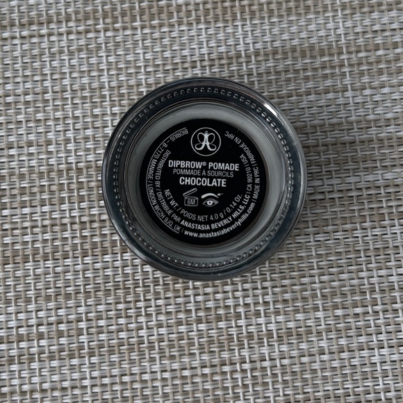 New without box Anastasia of Beverly Hills dipbrow pomade in Chocolate - Picture 2 of 3